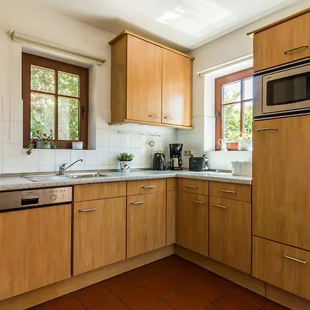 Nele Nelsson Hus, Haven Hoeoevt